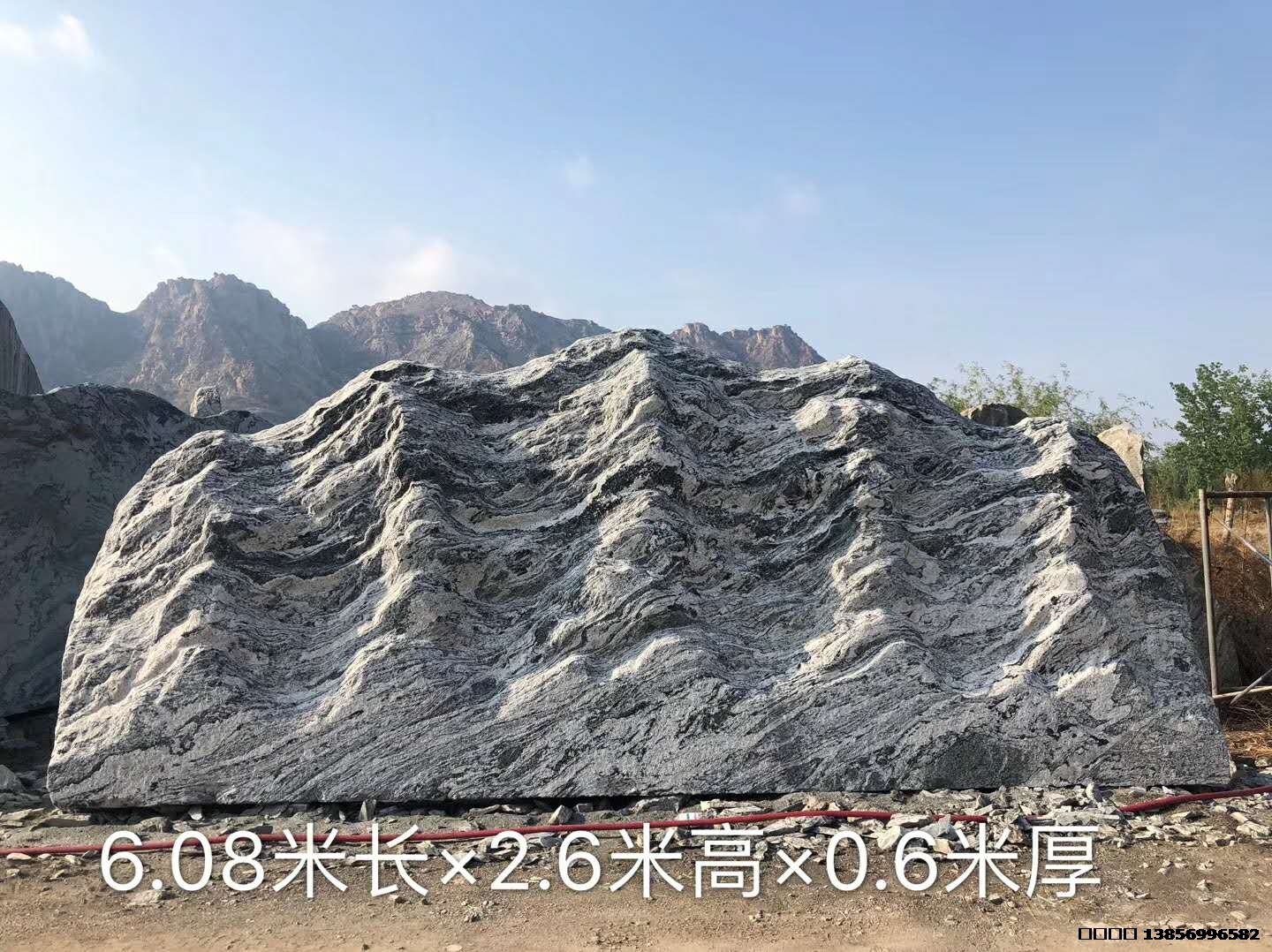 合肥企业机构大门口精品景观石雕塑，也叫泰山石，石头硬度非常高，花纹好看，江山如画。可以放在公园，广场小区景观啊，政府门口啊等等，石头尺寸大小可以定制。